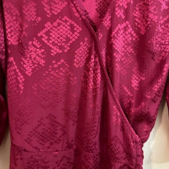 Elegant Burgundy Dress - Picture 3 of 4